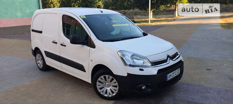 Вантажний фургон Citroen Berlingo 2013 в Житомирі