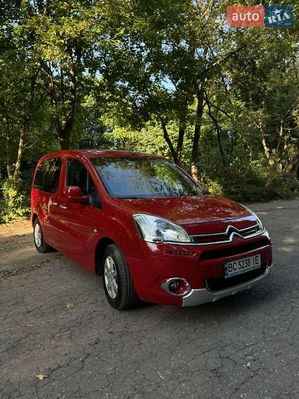 Минивэн Citroen Berlingo 2015 в 
