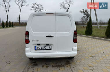 Грузовой фургон Citroen Berlingo 2012 в Иршаве