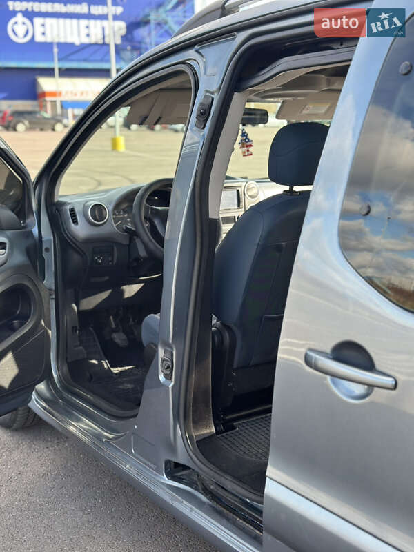 Минивэн Citroen Berlingo 2009 в Ровно