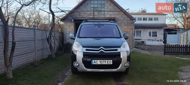 Минивэн Citroen Berlingo 2011 в 