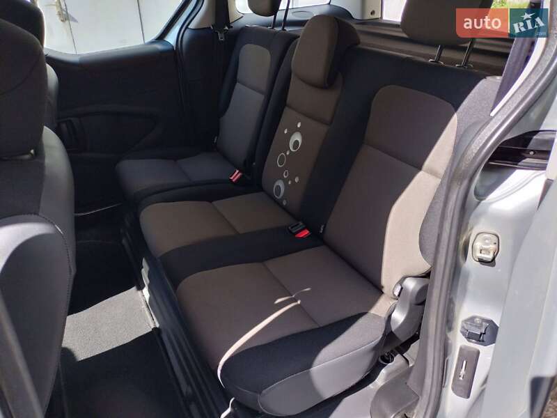 Мінівен Citroen Berlingo 2014 в Львові фото 16 Мінівен Citroen Berlingo 2014 в Львові