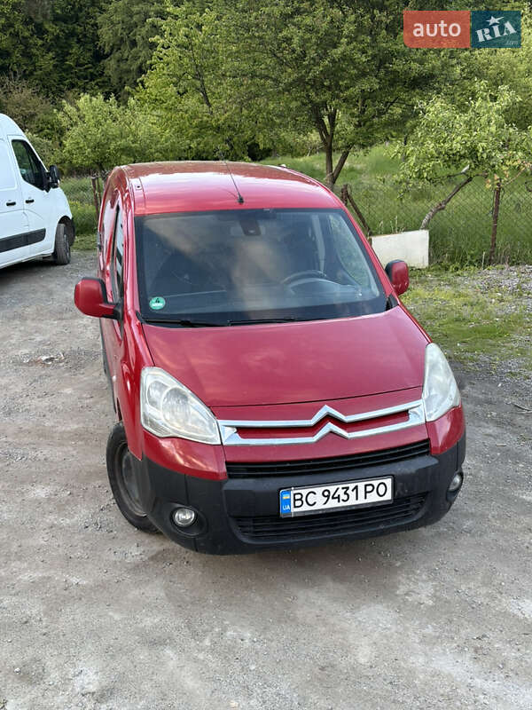 Грузовой фургон Citroen Berlingo 2011 в Львове