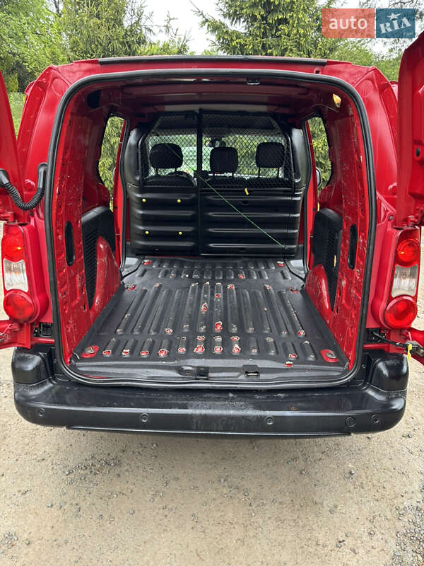 Грузовой фургон Citroen Berlingo 2011 в Львове