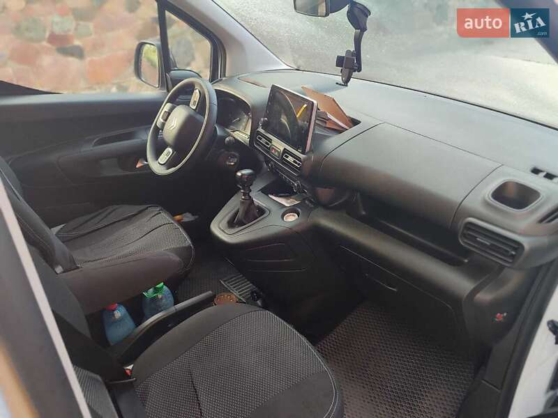 Минивэн Citroen Berlingo 2023 в Киеве