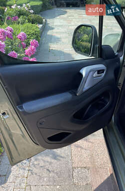 Минивэн Citroen Berlingo 2011 в 