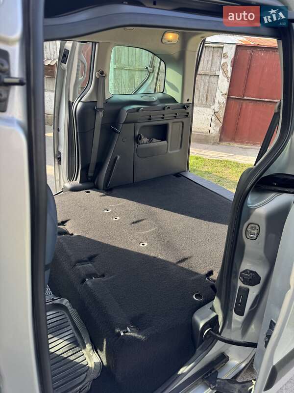 Минивэн Citroen Berlingo 2010 в Требухове