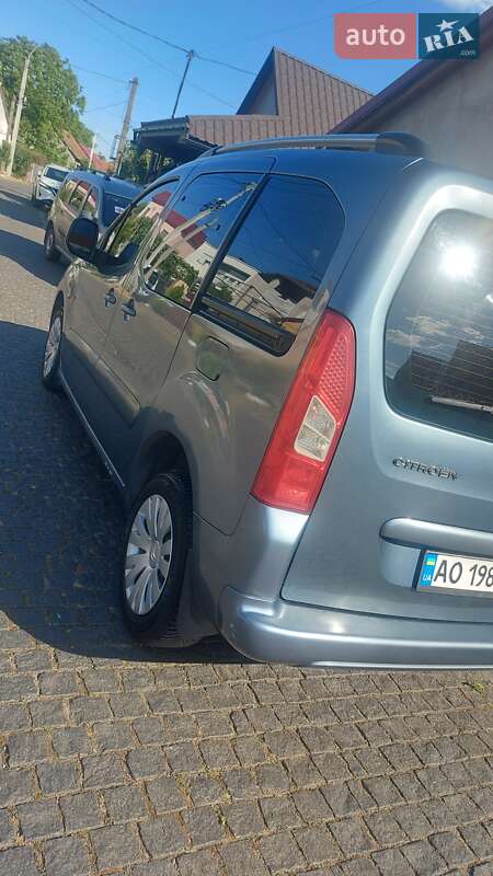 Минивэн Citroen Berlingo 2010 в Хусте