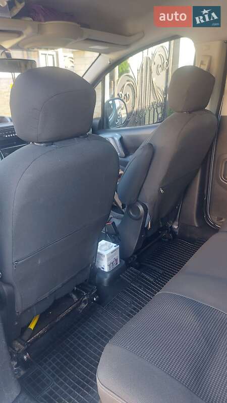 Минивэн Citroen Berlingo 2010 в Хусте