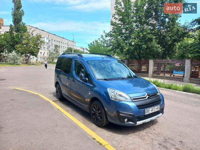 Минивэн Citroen Berlingo 2017 в 