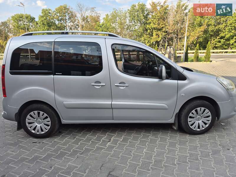 Минивэн Citroen Berlingo 2011 в 