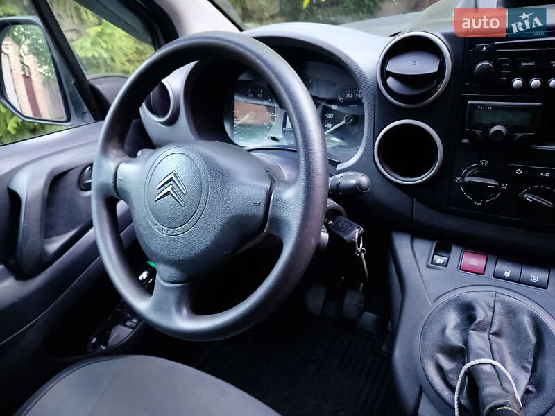 Минивэн Citroen Berlingo 2011 в Славянске