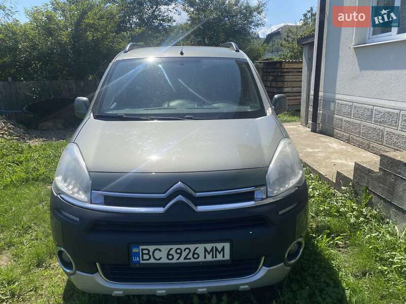 Мінівен Citroen Berlingo 2012 в  фото Мінівен Citroen Berlingo 2012 в