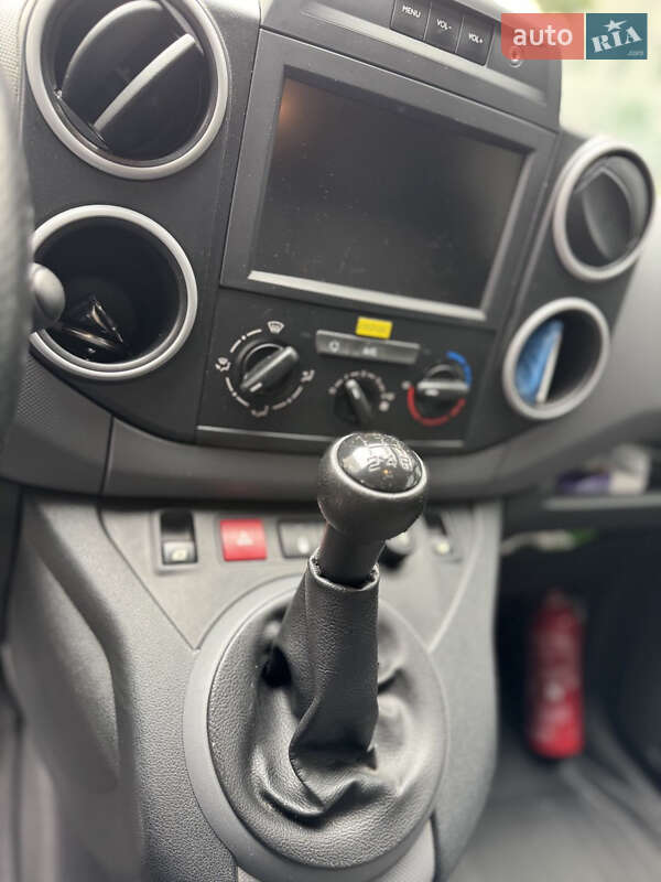 Вантажний фургон Citroen Berlingo 2015 в Рівному
