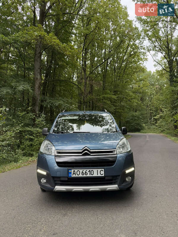 Мінівен Citroen Berlingo 2015 в Мукачевому
