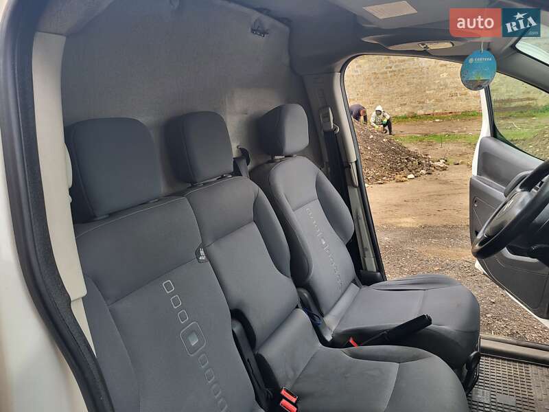 Грузовой фургон Citroen Berlingo 2012 в Николаеве