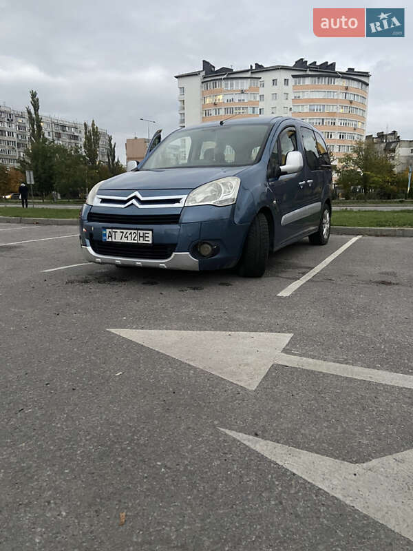 Минивэн Citroen Berlingo 2011 в 