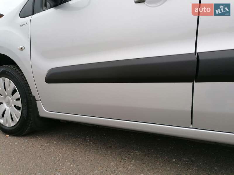 Минивэн Citroen Berlingo 2010 в Латовке