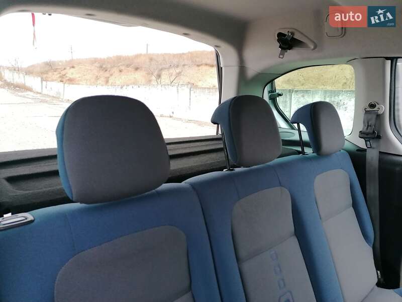 Минивэн Citroen Berlingo 2010 в Латовке