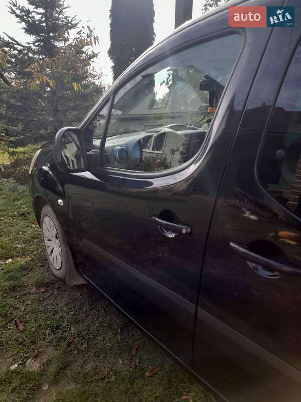 Мінівен Citroen Berlingo 2010 в Чернівцях