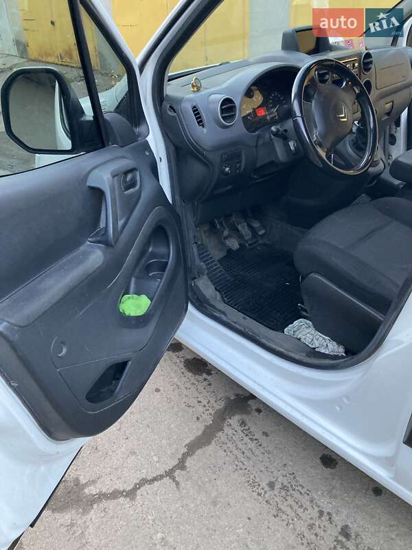 Вантажний фургон Citroen Berlingo 2010 в Одесі фото 11 Вантажний фургон Citroen Berlingo 2010 в Одесі