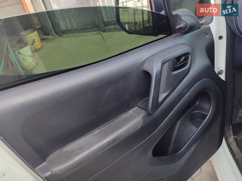Вантажний фургон Citroen Berlingo 2009 в Кременчуці