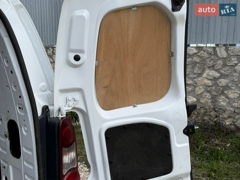 Грузовой фургон Citroen Berlingo 2012 в Тернополе фото 6 Грузовой фургон Citroen Berlingo 2012 в Тернополе