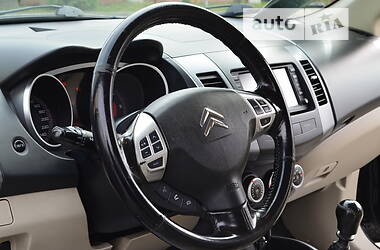 Позашляховик / Кросовер Citroen C-Crosser 2009 в 