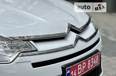 Позашляховик / Кросовер Citroen C-Crosser 2011 в 