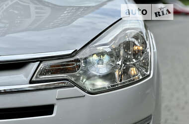 Позашляховик / Кросовер Citroen C-Crosser 2011 в 