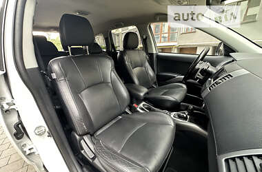 Позашляховик / Кросовер Citroen C-Crosser 2011 в 