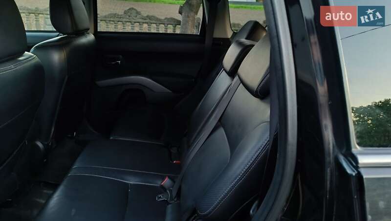 Позашляховик / Кросовер Citroen C-Crosser 2010 в Чернівцях