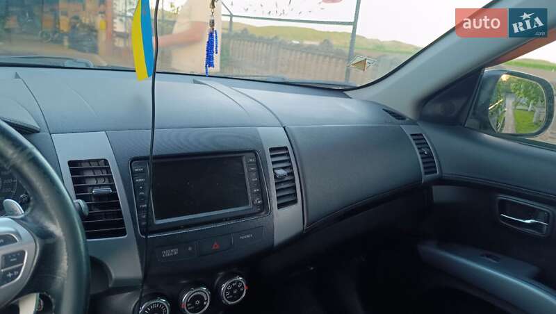 Позашляховик / Кросовер Citroen C-Crosser 2010 в Чернівцях