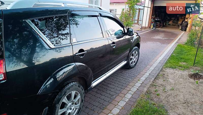 Позашляховик / Кросовер Citroen C-Crosser 2010 в Чернівцях