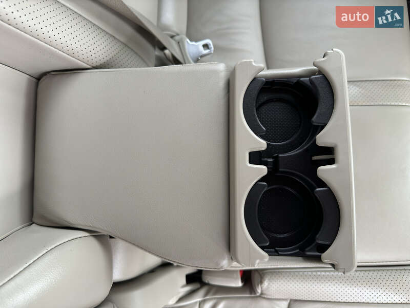 Позашляховик / Кросовер Citroen C-Crosser 2012 в Стрию