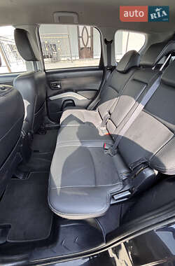 Внедорожник / Кроссовер Citroen C-Crosser 2009 в 