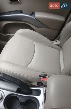 Внедорожник / Кроссовер Citroen C-Crosser 2012 в 