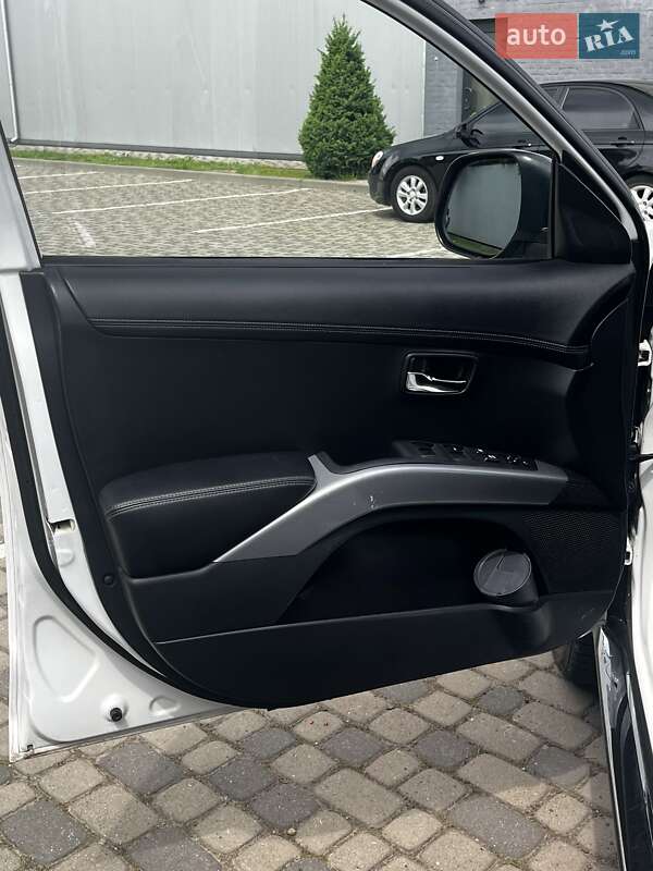 Позашляховик / Кросовер Citroen C-Crosser 2011 в Івано-Франківську фото 2 Позашляховик / Кросовер Citroen C-Crosser 2011 в Івано-Франківську