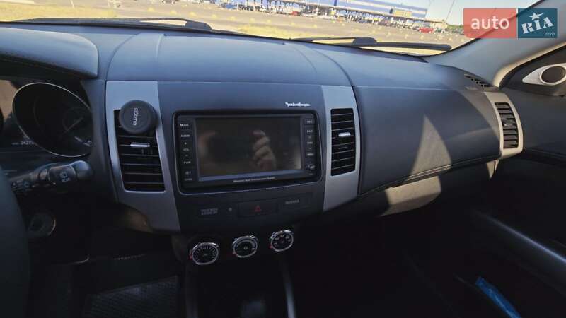 Позашляховик / Кросовер Citroen C-Crosser 2010 в Чернігові