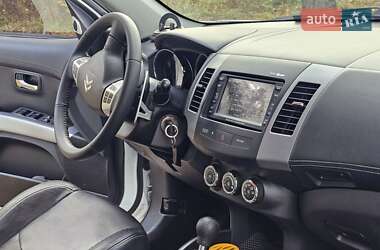 Позашляховик / Кросовер Citroen C-Crosser 2010 в 