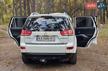 Позашляховик / Кросовер Citroen C-Crosser 2010 в 