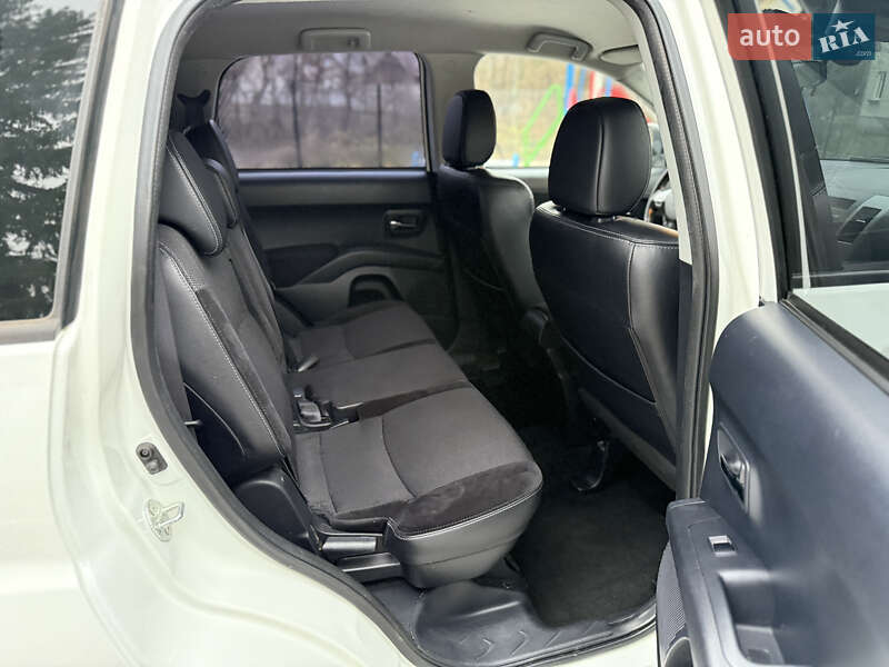 Внедорожник / Кроссовер Citroen C-Crosser 2012 в Кременце фото 34 Внедорожник / Кроссовер Citroen C-Crosser 2012 в Кременце