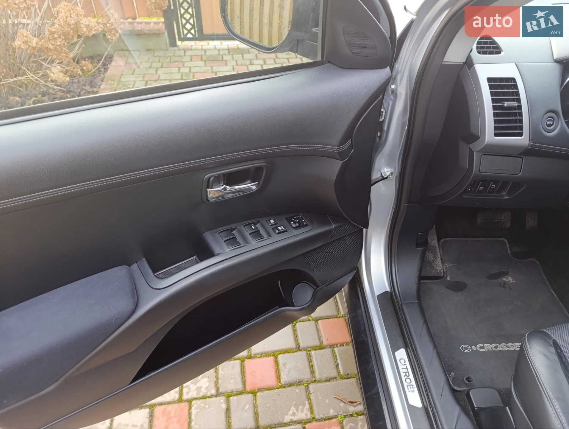 2010 Citroen C-Crosser - мініатюра 17