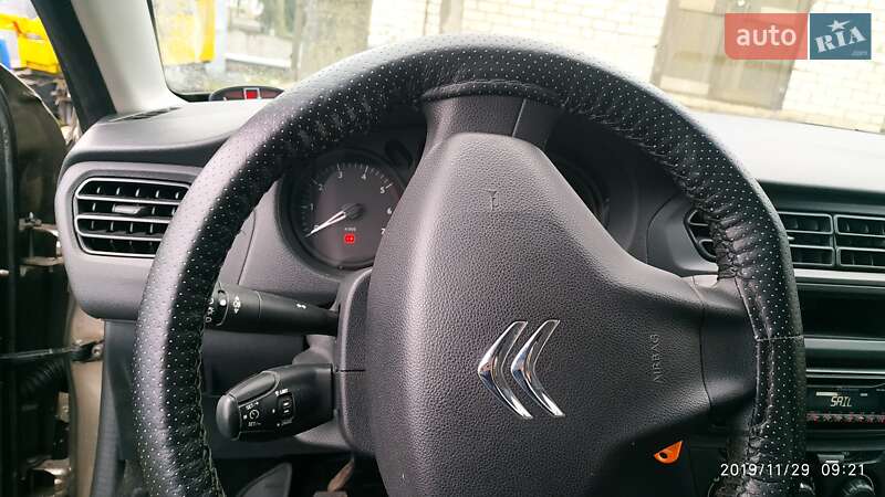 Седан Citroen C-Elysee 2013 в Звягелі