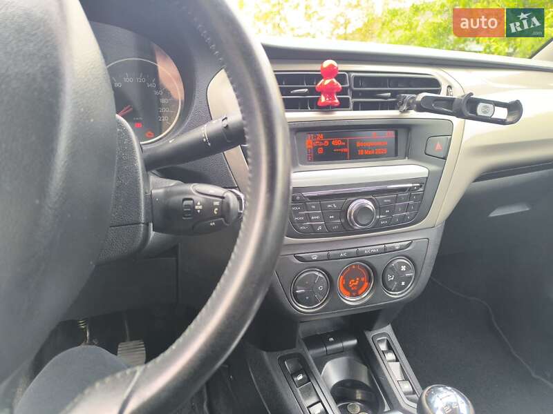 Седан Citroen C-Elysee 2013 в Ровно фото 4 Седан Citroen C-Elysee 2013 в Ровно