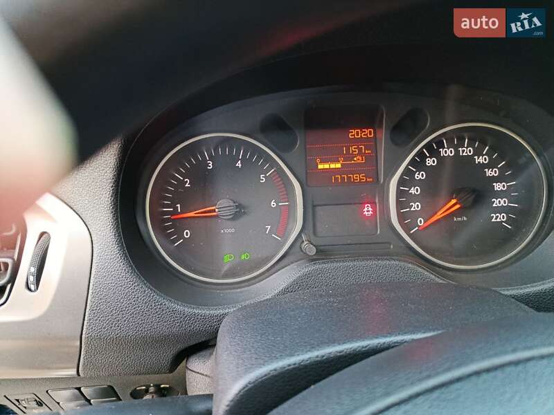 Седан Citroen C-Elysee 2013 в Сумах