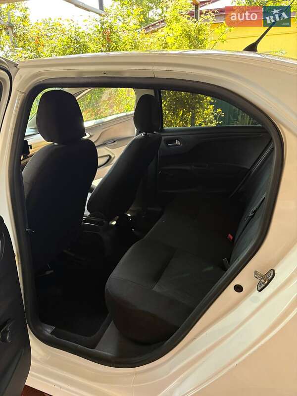 Седан Citroen C-Elysee 2013 в Краснограде