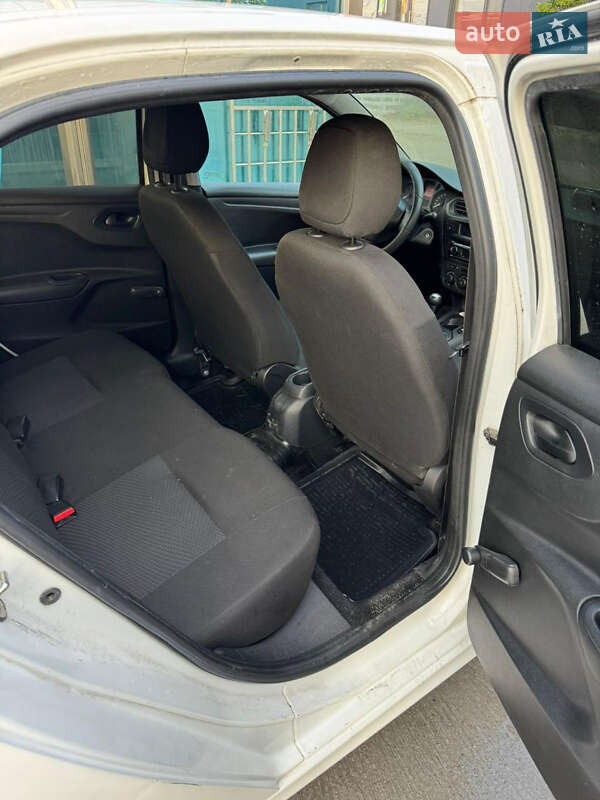 Седан Citroen C-Elysee 2012 в Гайсину