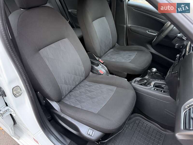 Седан Citroen C-Elysee 2013 в Дніпрі