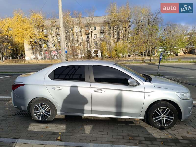 Седан Citroen C-Elysee 2016 в Києві